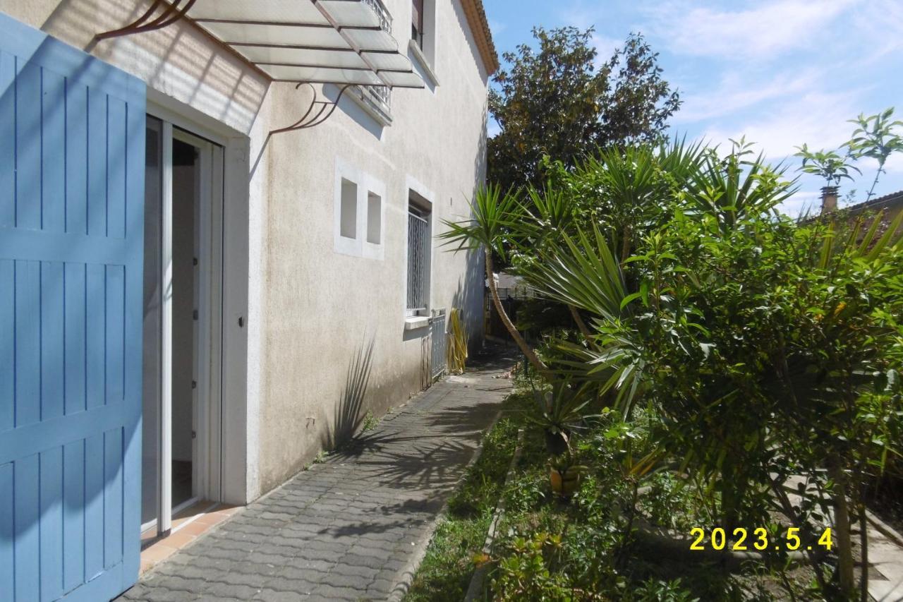 rez de chaussée studio climatisé dans villa Aigues-Mortes Exterior foto