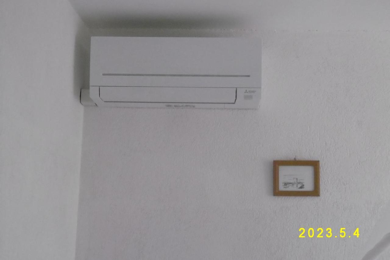 rez de chaussée studio climatisé dans villa Aigues-Mortes Exterior foto